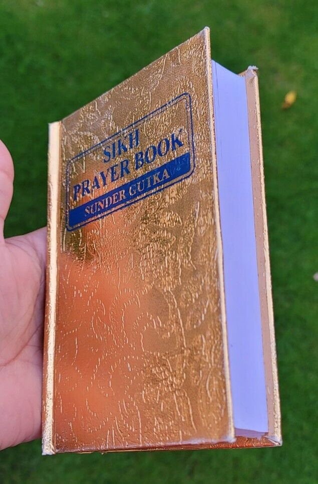 Sikh Prayer  Book Japji Rehras Gutka Sahib Bani Gurmukhi Transliteration English