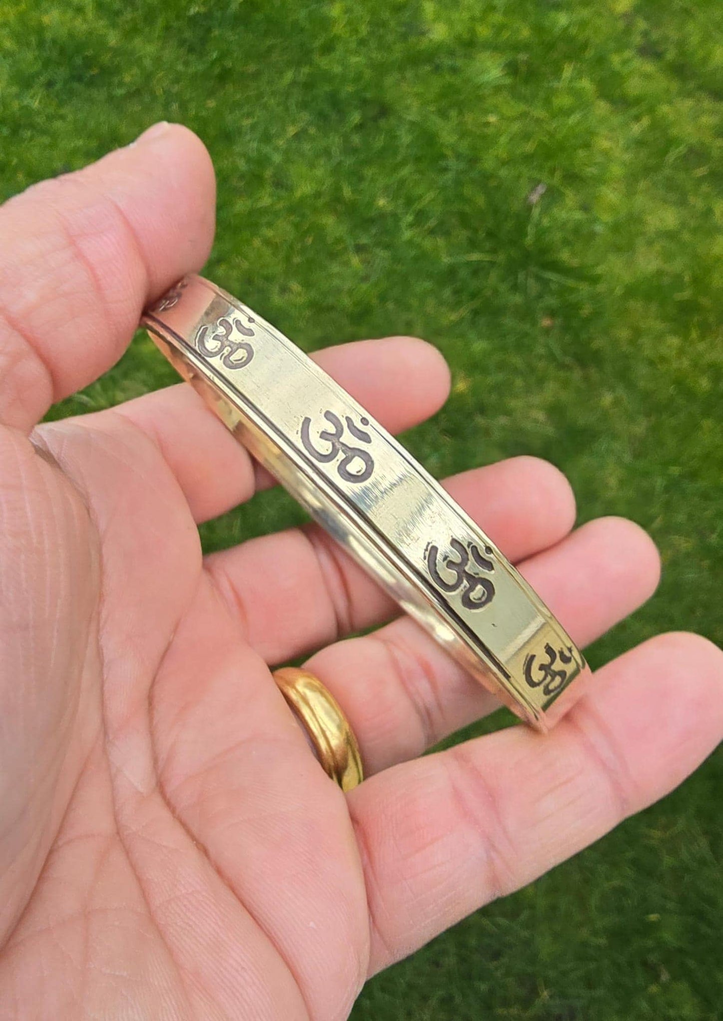 Brass Om Kara Hindu Pittal Bangle Smooth Design Jointless Ohm Kada Meditation O1A Bracelet Karray Karha Sikh Shiv